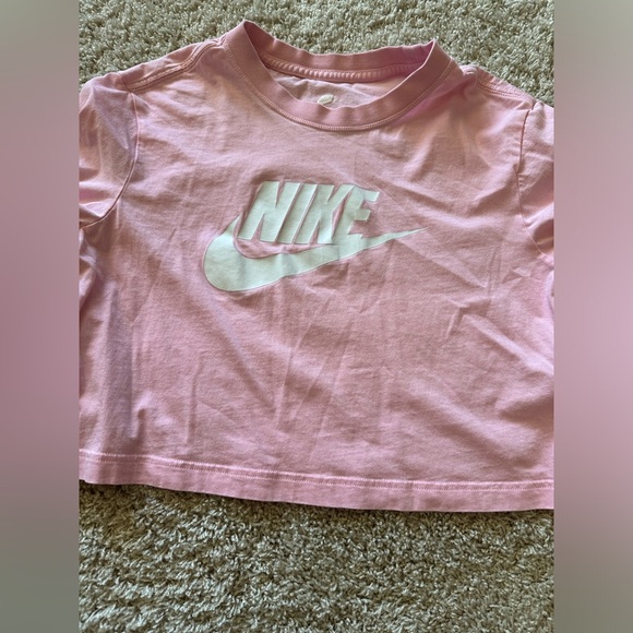 Nike Women’s Cropped Logo Tee’s - Picture 5 of 8